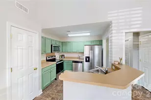 447 Fawnbrook Ln, Gastonia, NC 28052 - Photo 9