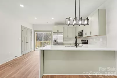 427 W Ballard Street, Cherryville, NC 28021 - Photo 5