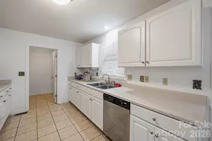 5406 Winding Oak Dr, Hickory, NC 28602 - Photo 21