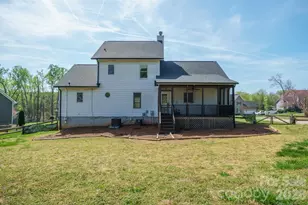 5406 Winding Oak Dr, Hickory, NC 28602 - Photo 3