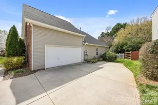 12507 Windward Oaks Dr, Huntersville, NC 28078 - Photo 9