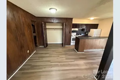 810 10th Street Boulevard NW #3, Hickory, NC 28601 - Photo 5