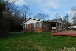 124 Jeff St, Hendersonville, NC 28739 - Photo 5