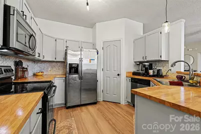 4011 Lakota Court, Charlotte, NC 28269 - Photo 7