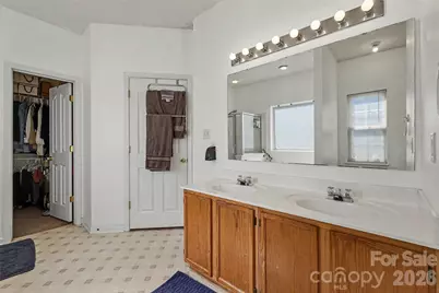 4011 Lakota Court, Charlotte, NC 28269 - Photo 13