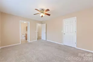 9314 Meadowmont View Dr, Charlotte, NC 28269 - Photo 23