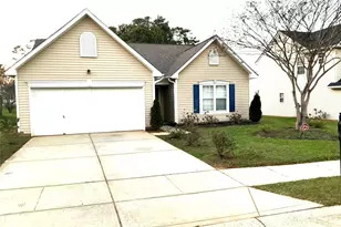 727 Almora Dr, Charlotte, NC 28216 - Photo 1