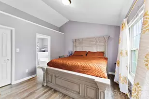 727 Almora Dr, Charlotte, NC 28216 - Photo 19