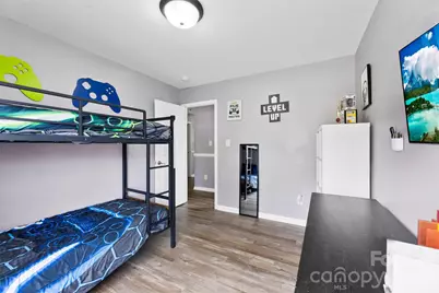 727 Almora Drive, Charlotte, NC 28216 - Photo 17