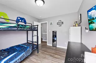 727 Almora Dr, Charlotte, NC 28216 - Photo 17