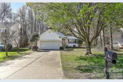 9225 White Aspen Place, Charlotte, NC 28269 - Photo 3