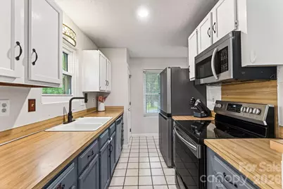 20133 Floral Lane, Cornelius, NC 28031 - Photo 7