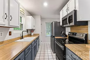 20133 Floral Ln, Cornelius, NC 28031 - Photo 7