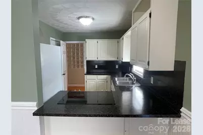 23 44th Avenue Place NE, Hickory, NC 28603 - Photo 5