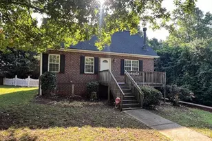 23 44th Ave Pl NE, Hickory, NC 28603 - Photo 1