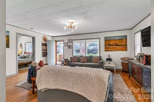 113 Marion St, Clover, SC 29710 - Photo 5