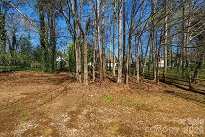 10122 Northwoods Forest Drive, Charlotte, NC 28214 - Photo 33