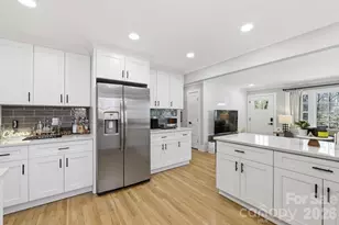 1026 Rollingwood Dr, Charlotte, NC 28217 - Photo 5