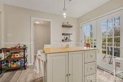 5504 Waverly Lynn Lane, Charlotte, NC 28269 - Photo 13