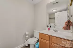 5504 Waverly Lynn Ln, Charlotte, NC 28269 - Photo 15