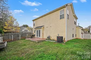 5504 Waverly Lynn Ln, Charlotte, NC 28269 - Photo 27