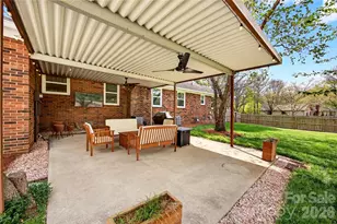 10932 Blue Heron Dr, Charlotte, NC 28226 - Photo 37