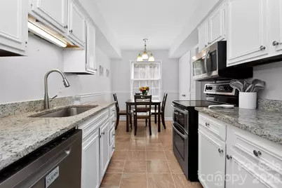 7124 Quail Meadow Lane, Charlotte, NC 28210 - Photo 13