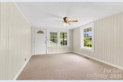 438 Loop Road, Hendersonville, NC 28792 - Photo 3