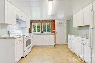 438 Loop Rd, Hendersonville, NC 28792 - Photo 13