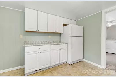 438 Loop Road, Hendersonville, NC 28792 - Photo 15