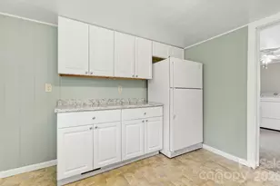 438 Loop Rd, Hendersonville, NC 28792 - Photo 15