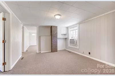 438 Loop Road, Hendersonville, NC 28792 - Photo 13