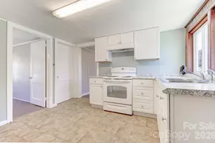 438 Loop Rd, Hendersonville, NC 28792 - Photo 17