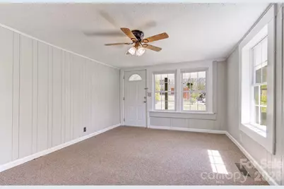 438 Loop Road, Hendersonville, NC 28792 - Photo 13