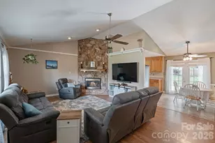 212 Woody Ct, Gastonia, NC 28056 - Photo 5