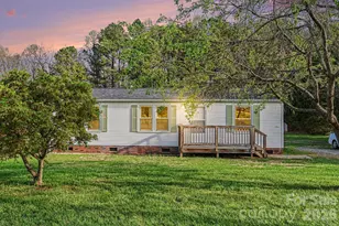 1392 Old Mountain Rd, Statesville, NC 28677 - Photo 3