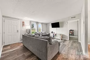 1392 Old Mountain Rd, Statesville, NC 28677 - Photo 5