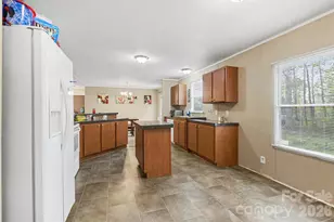 5139 Pine Springs Dr, Bessemer City, NC 28016 - Photo 13