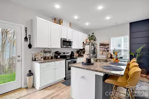 4301 Grove St, Charlotte, NC 28269 - Photo 9