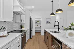 1802 Vinton St, Charlotte, NC 28216 - Photo 3