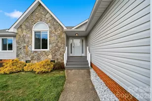 1951 19th Ave Dr NE, Hickory, NC 28601 - Photo 5