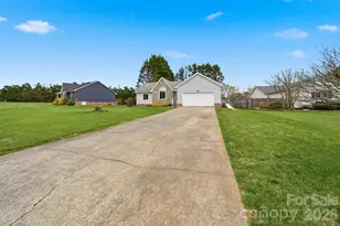 1951 19th Ave Dr NE, Hickory, NC 28601 - Photo 33