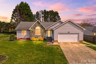 1951 19th Ave Dr NE, Hickory, NC 28601 - Photo 1