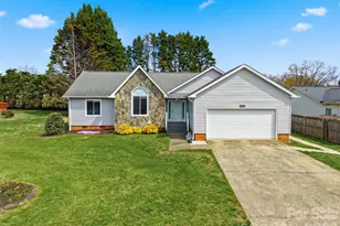 1951 19th Ave Dr NE, Hickory, NC 28601 - Photo 3