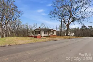 641 Central Dr, Statesville, NC 28677 - Photo 5