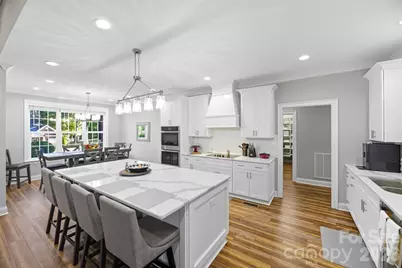 706 Toncin Avenue, Bessemer City, NC 28016 - Photo 11