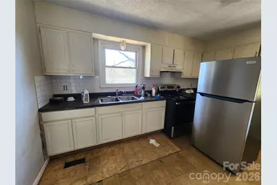 2920 Glendale Avenue, Kannapolis, NC 28081 - Photo 3