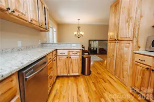 160 Winsome Forest Dr, Nebo, NC 28761 - Photo 5