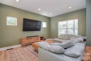 1021 Vickie Ln, Matthews, NC 28104 - Photo 9