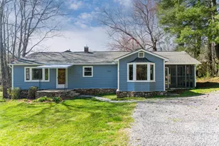 215 Browning Ave, Hendersonville, NC 28791 - Photo 1